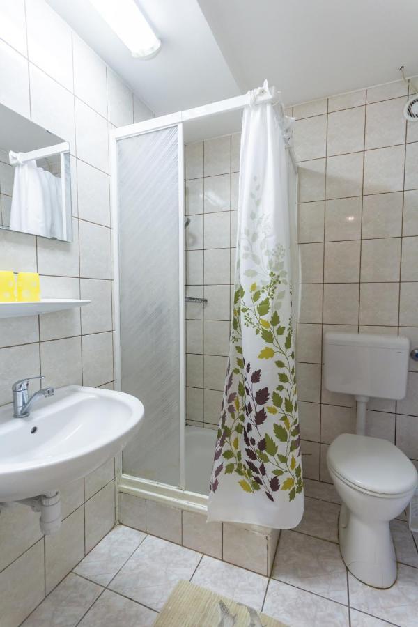 Mohacsi Guesthouse Будапеща Екстериор снимка